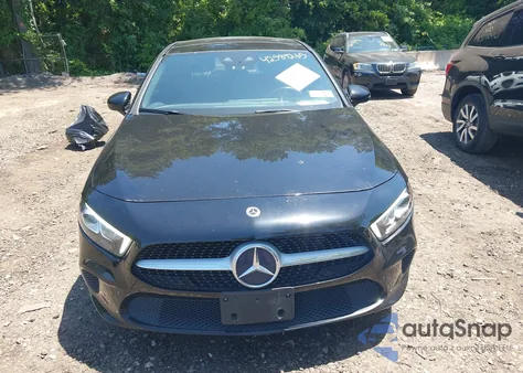 2019 Mercedes-Benz A 220 4Matic из США, поврежденный, VIN WDD3G4FB9KW018804